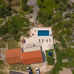 Family Friendly House With A Swimming Pool Vrpolje, - 25004 Šibenik