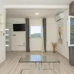 Family Friendly House With A Swimming Pool Vrpolje, - 25004 Casa de Férias *