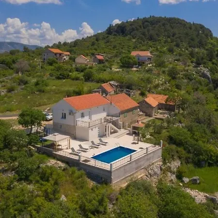 Family Friendly House With A Swimming Pool Vrpolje, - 25004 Šibenik