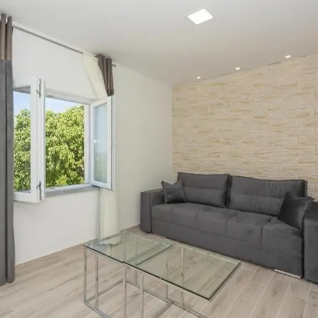 Family Friendly House With A Swimming Pool Vrpolje, - 25004