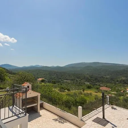Family Friendly House With A Swimming Pool Vrpolje, - 25004 * Sibenik