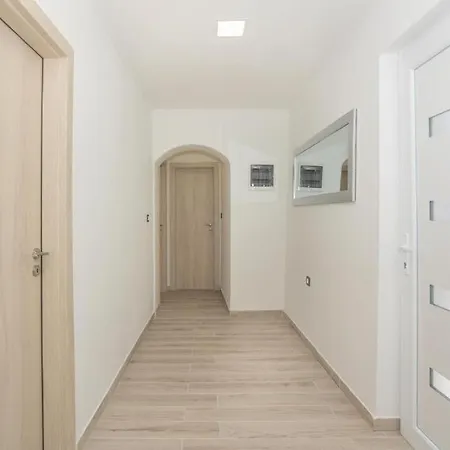 Family Friendly House With A Swimming Pool Vrpolje, - 25004 Sibenik