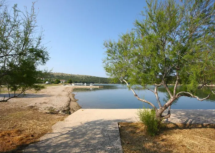Family Friendly House With A Swimming Pool Vrpolje, Sibenik - 25004 Sibenik