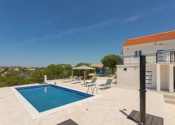 Family Friendly House With A Swimming Pool Vrpolje, Sibenik - 25004