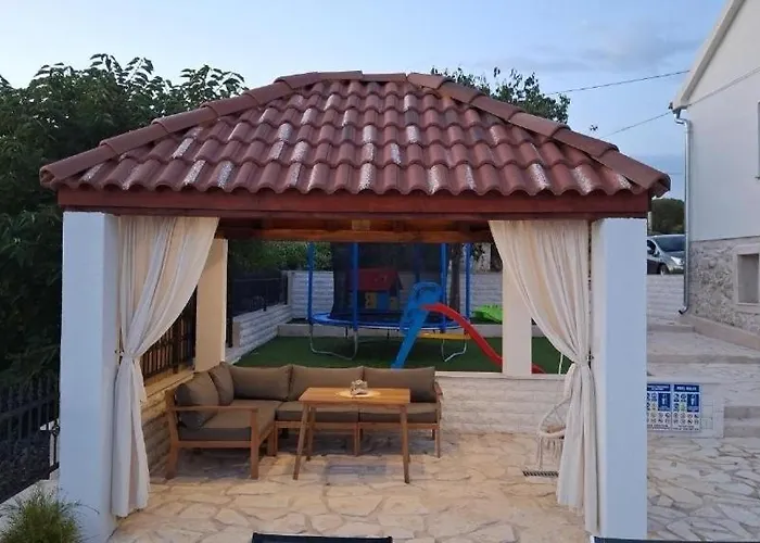 Family Friendly House With A Swimming Pool Vrpolje, Sibenik - 25004 別荘