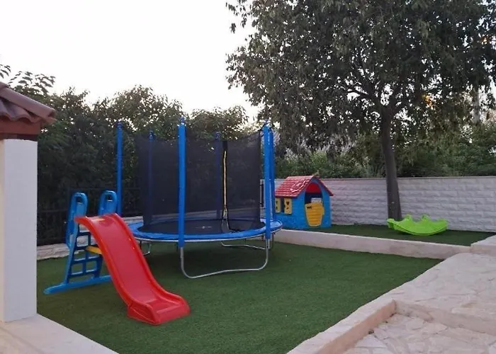 Family Friendly House With A Swimming Pool Vrpolje, Sibenik - 25004 Holiday home *