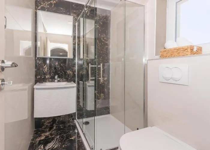 Family Friendly House With A Swimming Pool Vrpolje, Sibenik - 25004 Sibenik