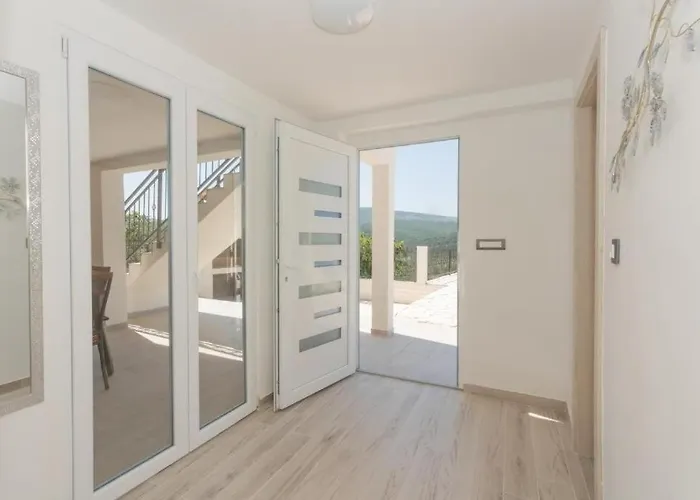 Family Friendly House With A Swimming Pool Vrpolje, Sibenik - 25004 *