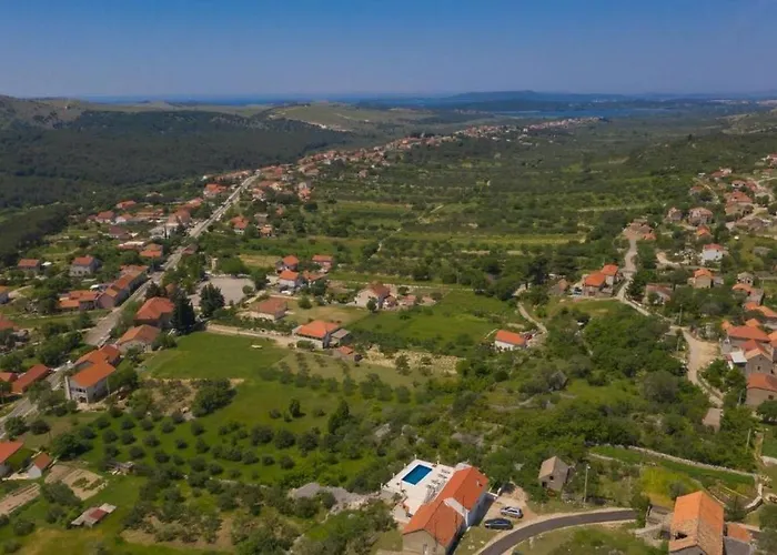 Family Friendly House With A Swimming Pool Vrpolje, Sibenik - 25004