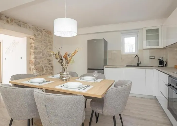 別荘 Family Friendly House With A Swimming Pool Vrpolje, Sibenik - 25004 *