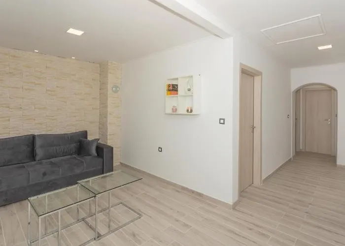 Family Friendly House With A Swimming Pool Vrpolje, Sibenik - 25004 Sibenik