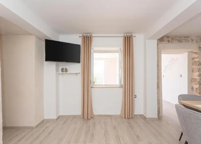 Family Friendly House With A Swimming Pool Vrpolje, Sibenik - 25004 *